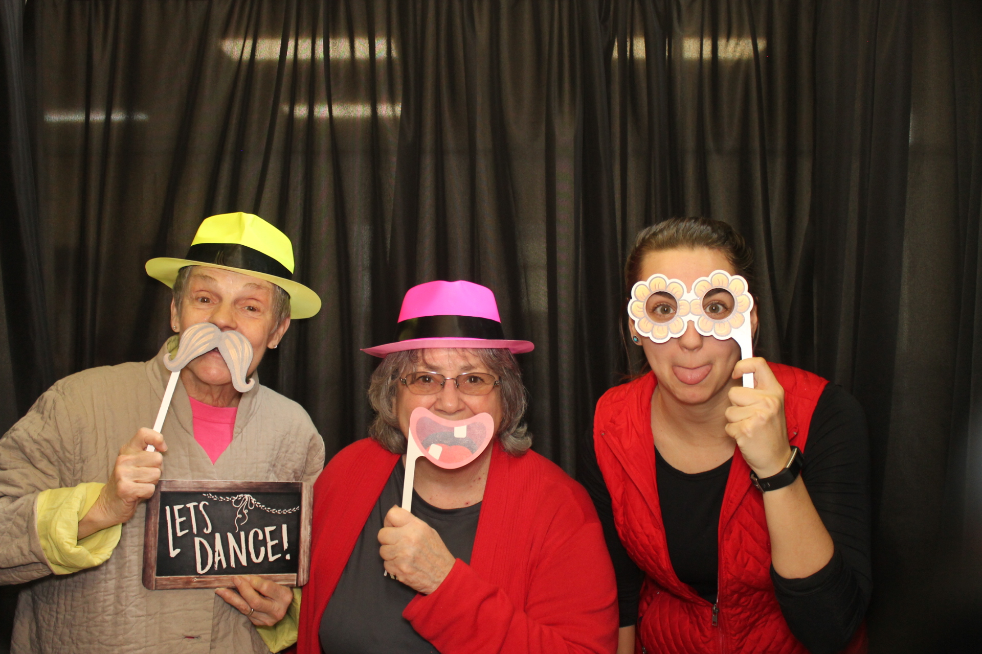Central Connections Valentines Day | View more photos from the event at gallery.photoboothcincy.com/u/PhotoBoothCincy/Central-Connections-Valentines-Day